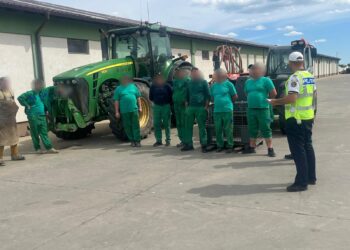 Vizați de polițiști au fost conducătorii de tractoare, utilaje agricole și mopede