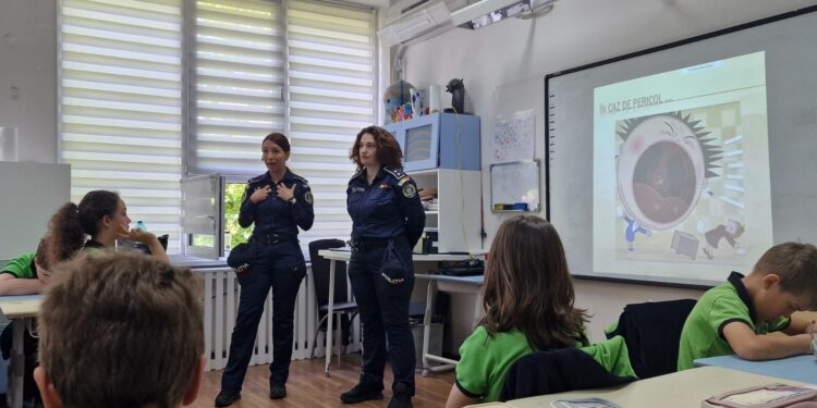 Poliția Română și  Crucea Roșie Română lansează proiectul „Smart and safe”