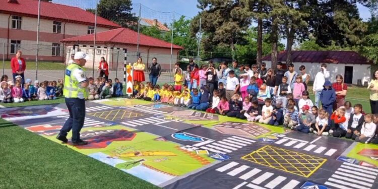 Săptămâna Națională a Siguranței Rutiere se încheie printre copii