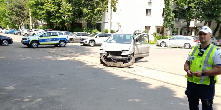 Accident cu 4 auto implicate