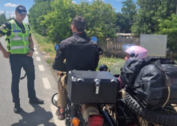 Activități preventive desfășurate de polițiști pentru creșterea siguranței rutiere în rândul conducătorilor de motociclete și mopede