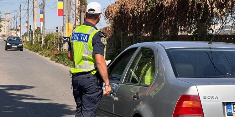 Acțiunile polițiștilor din weekend. Cinci infracțiuni depistate în flagrant și 23 de șoferi scoși din trafic