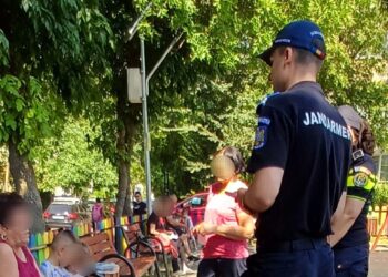 POLIȚIȘTI ALĂTURI DE PĂRINȚI