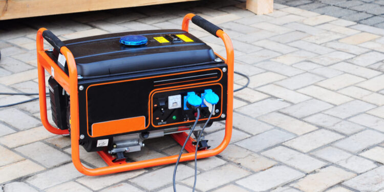 Agent economic amendat de Garda de Mediu pentru zgomotul produs de generatorul de curent electric