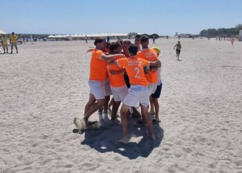 Victoria Surdila Greci campioană națională de juniori la oină pe plajă