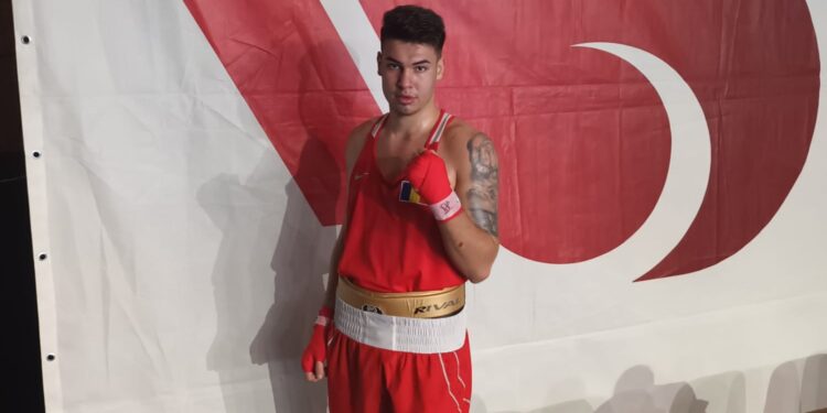 Trei sportivi de la CSM Brăila vor reprezenta România la Campionatele Europene de box Under-19
