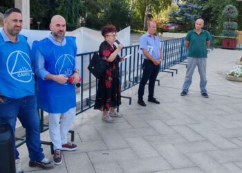 Protest al sindicaliștilor brăileni în fața Prefecturii