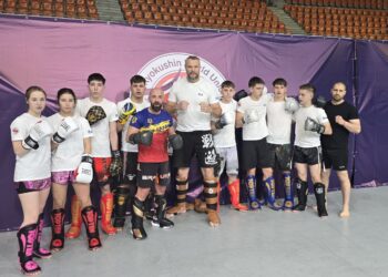 Sportivii Urban Warrior Gym