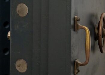 BNR prezintă documente de arhivă despre Tezaurul de la Moscova