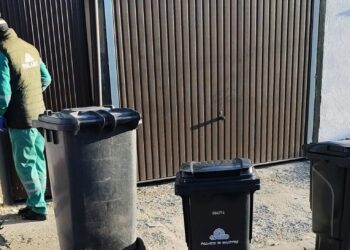 Distribuirea pubelelor negre pentru deșeurile reziduale