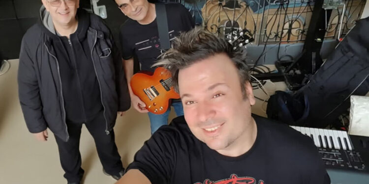 Acustic My Queen by Dan Helciug