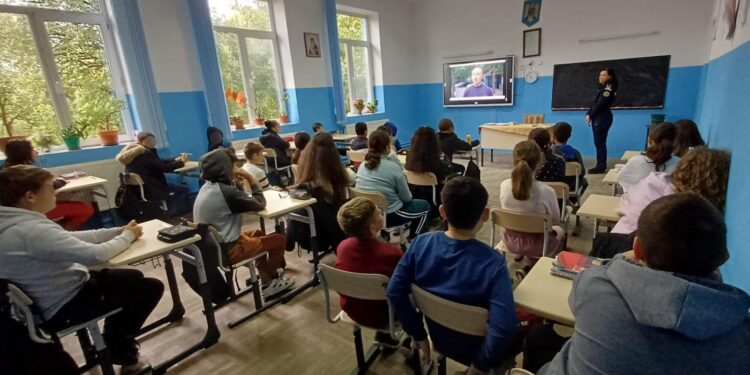 Prevenirea victimizării minorilor în mediul online