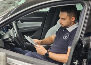 Mașinile utilizate pot fi vândute doar după ce au primit Cartea de Identitate a Vehiculului, eliberată de Registrul Auto Român