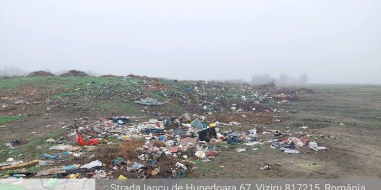 Deșeuri abandonate de cetățeni, Primăria amendată de Garda de Mediu