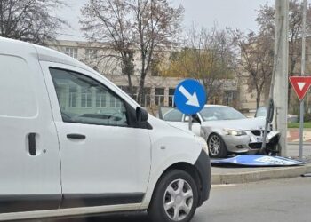Accident în sensul giratoriu din Bariera Călărașilor