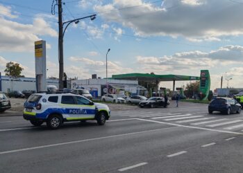 Femeie accidentată pe trecerea de pietoni
