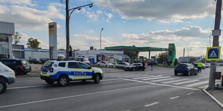 Femeie accidentată pe trecerea de pietoni