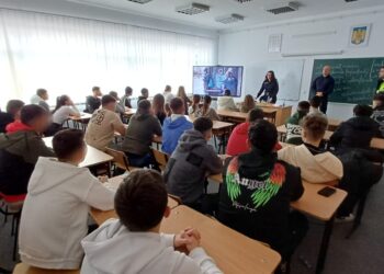 Polițiștii și jandarmii brăileni alături de elevii Liceului Tehnologic ”Nicolae Titulescu” din Însurăței