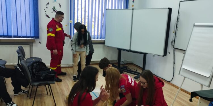 Activități de informare preventivă în unități de învățământ