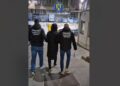 Reținut de polițiști și apoi arestat preventiv pentru tâlhărie calificată
