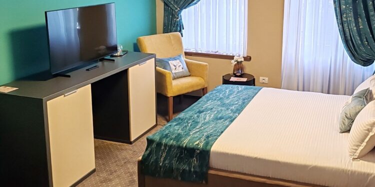 Numărul de cazări ale turiștilor în scădere