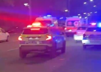 Arest la domiciliu pentru un cetățean străin care a atacat cu un cuțit alți patru colegi, în incinta unui hotel din Brăila