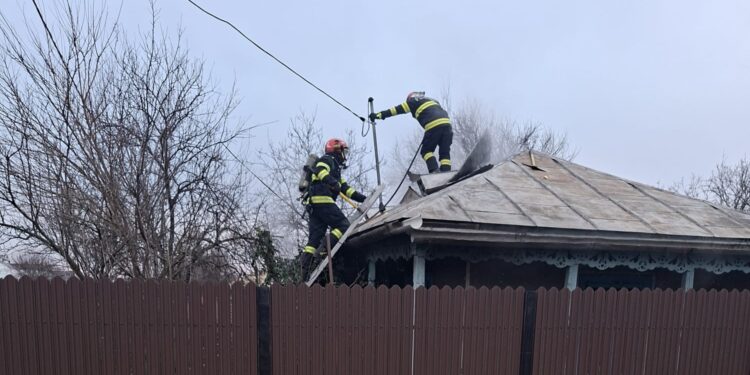 Incendiu locuință Măxineni