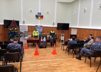 Activități preventive desfășurate de polițiștii brăileni printre militarii Flotilei Fluviale