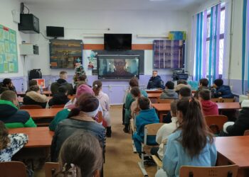 Elevi de la școlile din localitățile Ciocile și Victoria au participat la activități preventive organizate de polițiștii IPJ Brăila