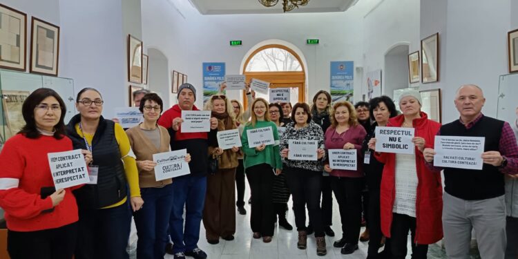Protest al lucrătorilor de la Muzeul Brăilei