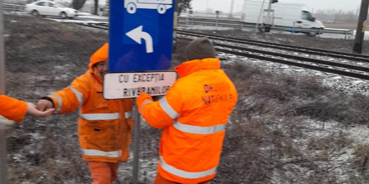 Restricții provizorii de circulație pe DN 2B, în zona pasajului rutier peste calea ferată din orașul Făurei