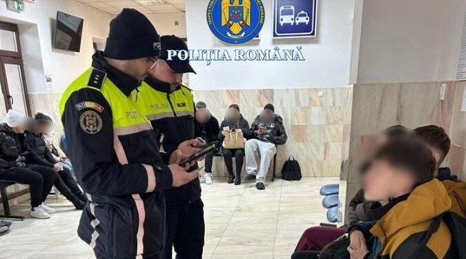 Dosar penal pentru un tânăr de 21 de ani, care ar fi folosit fără drept o legitimație de călătorie tip C.F.R. cu reducere 100%, care se acordă elevilor