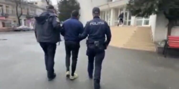 ar fi lovit cu o șipcă din lemn în zona feței un minor de 16 ani, din comuna Movila-Miresii
