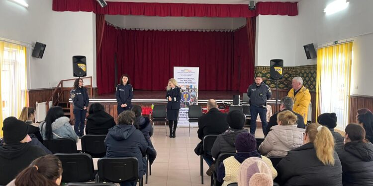 Activități de informare și conștientizare a populației în domeniul prevenirii și combaterii violenței domestice, pe raza comunelor Măxineni și Gemenele