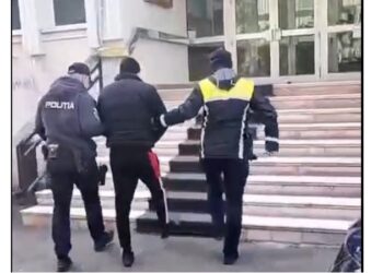 Bărbat din Zăvoaia arestat preventiv după ce a întreținut raporturi sexuale cu o minoră de 14 ani