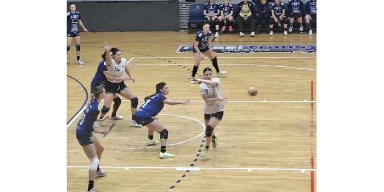 Echipa de Divizia A de la HC Dunărea Brăila a câștigat cu 37-32 meciul cu echipa similară a celor de la Rapid București