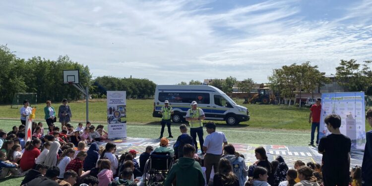 Activități specifice în incinta și zona adiacentă a trei unități de învățământ de pe raza comunei Râmnicelu