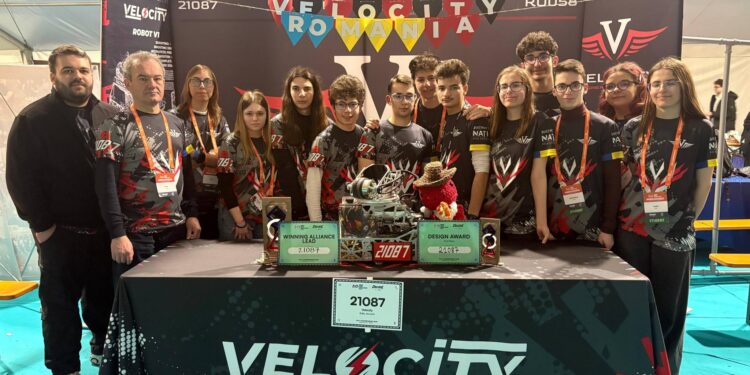 Echipa de robotică Velocity a câștigat Campionatul Internațional FTC 2026