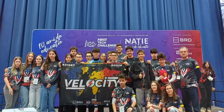 Record mondial și premieră istorică. Echipa Velocity de la Colegiul Gh. M. Murgoci Brăila va reprezenta România la Campionatul Mondial de Robotică