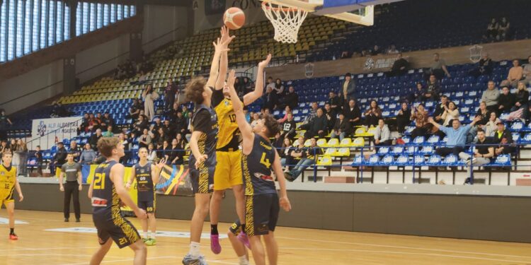 Cuza Pirates Brăila va juca duminică, de la ora 10.00, pentru locul 7 la turneul final Under 17