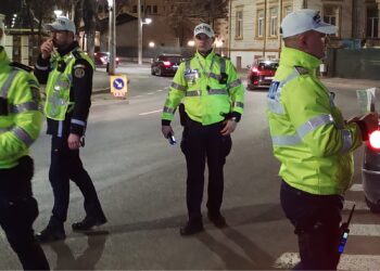 Reținut de polițiști pentru conducerea unui autovehicul având permisul suspendat