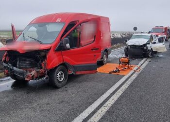 Accident cu două persoane rănite pe DN2B, între localitățile Urleasca și Silistraru