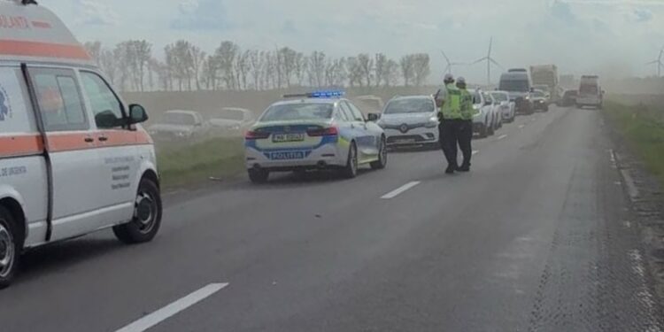 Accident pe DN2B, cu o persoană rănită