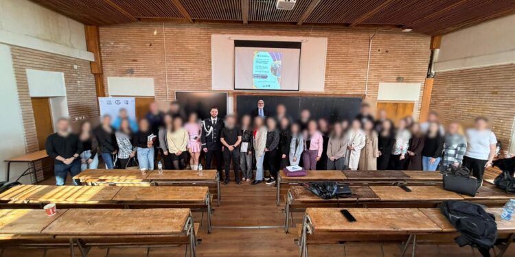 Polițiștii brăileni în dialog cu studenții de la Facultatea de Drept din Galați: experiențe reale din ancheta penală