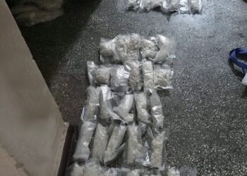 Opt kilograme de droguri de mare risc descoperite în urma perchezițiilor efectuate