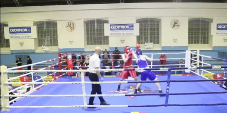 Doi dintre cei patru pugiliști de la CSM Brăila care au urcat în ring în primele două zile la Cupa României pentru tineret s-au calificat în sferturile de finală