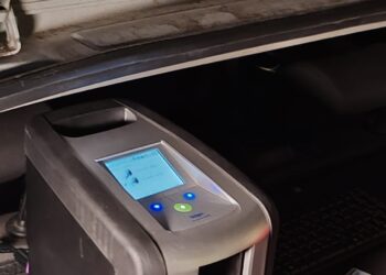 Șofer din Galați, depistat pozitiv la testarea cu aparatul drugtest, la trecerea la nivel cu calea ferată de pe strada Anton Pann, din municipiul Brăila