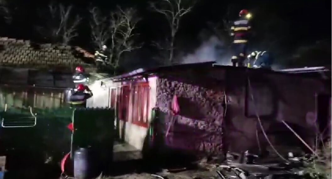 Video: Incendiu azi noapte în comuna Viziru
