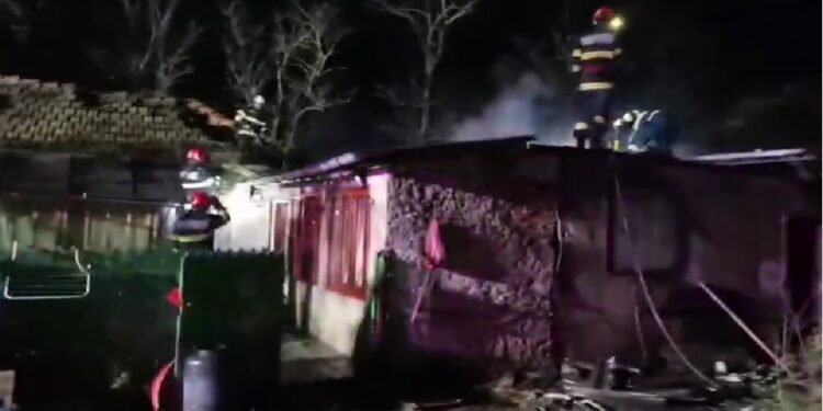 Video: Incendiu azi noapte în comuna Viziru