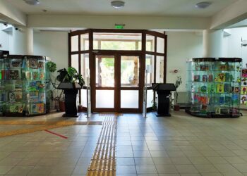 Expoziția „Anotimpuri și culoare în inimă de copil”